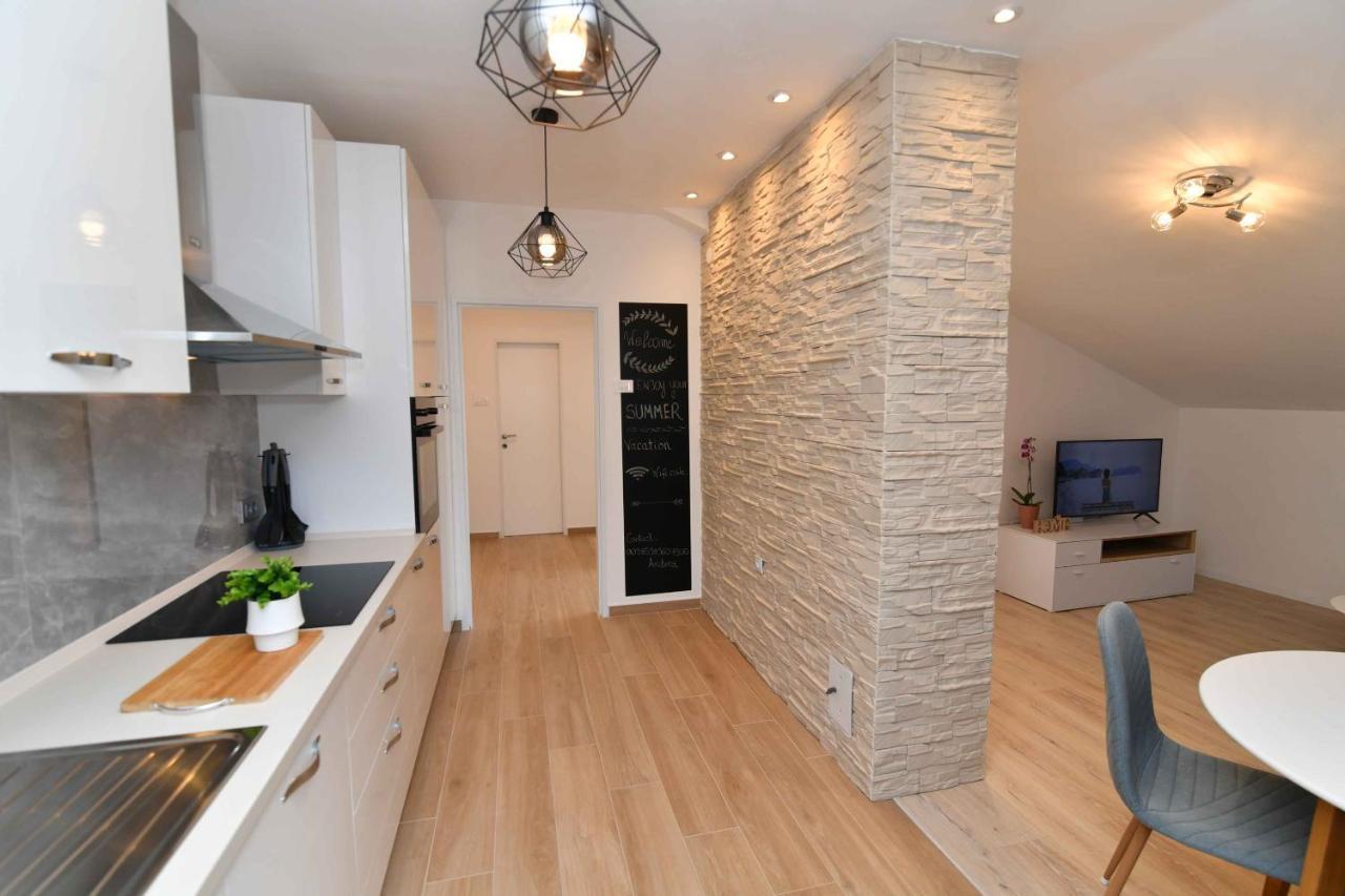 Apartman Leona Lovran Exteriér fotografie