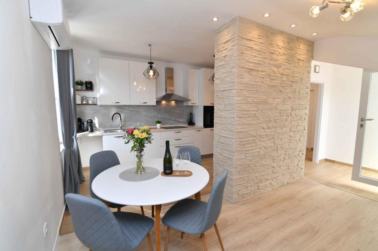 Apartman Leona Lovran Exteriér fotografie