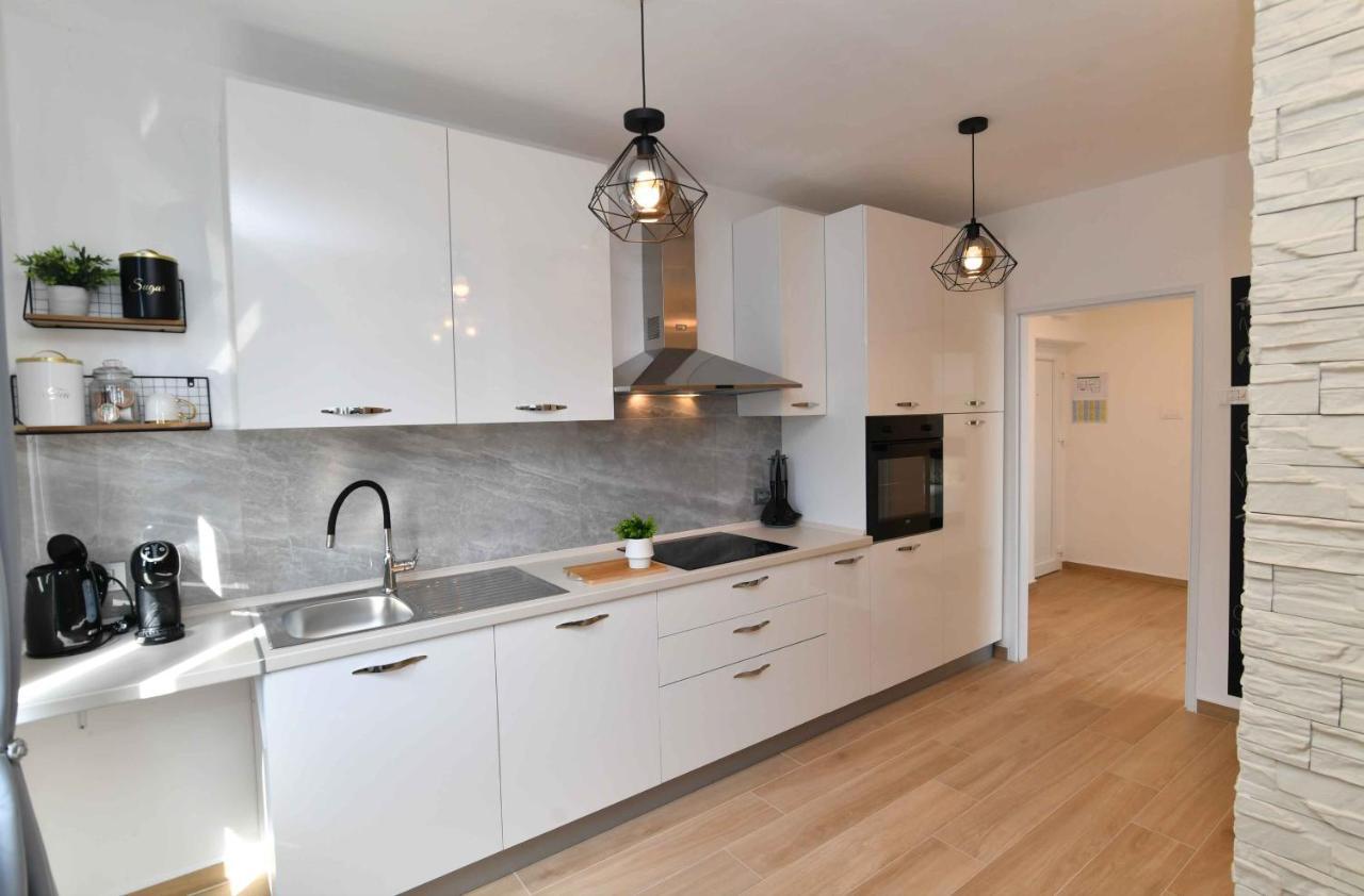 Apartman Leona Lovran Exteriér fotografie