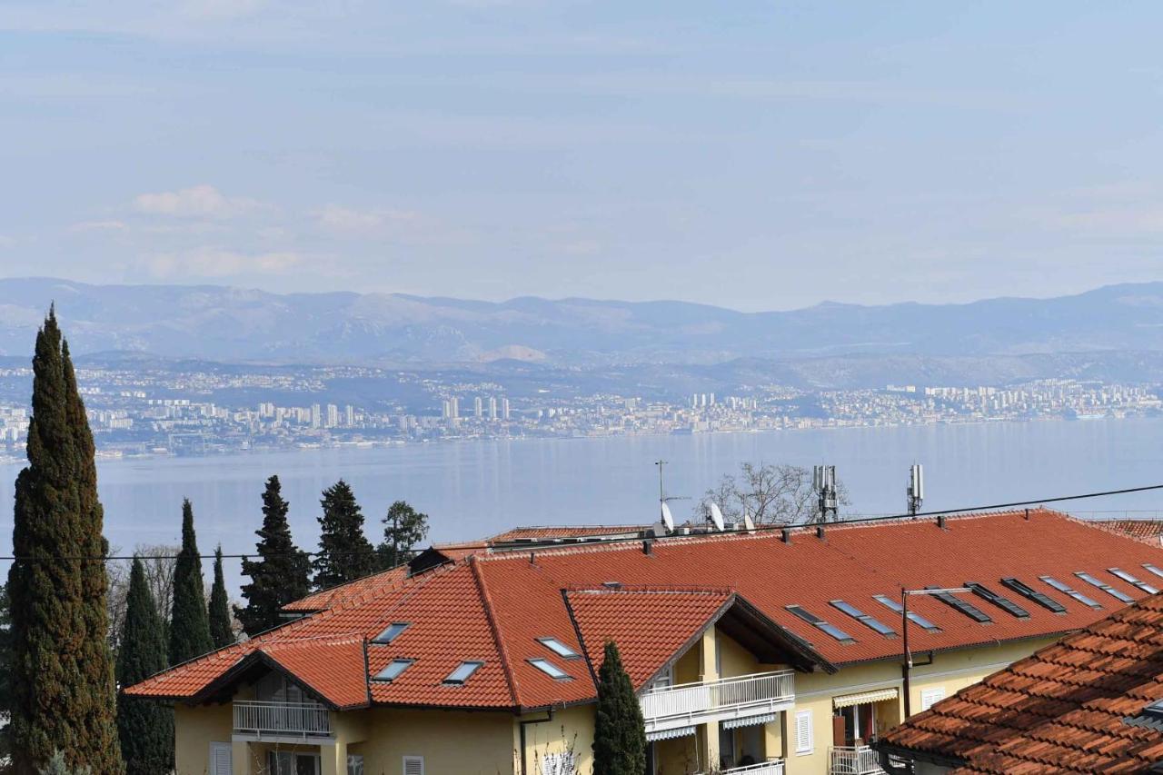 Apartman Leona Lovran Exteriér fotografie